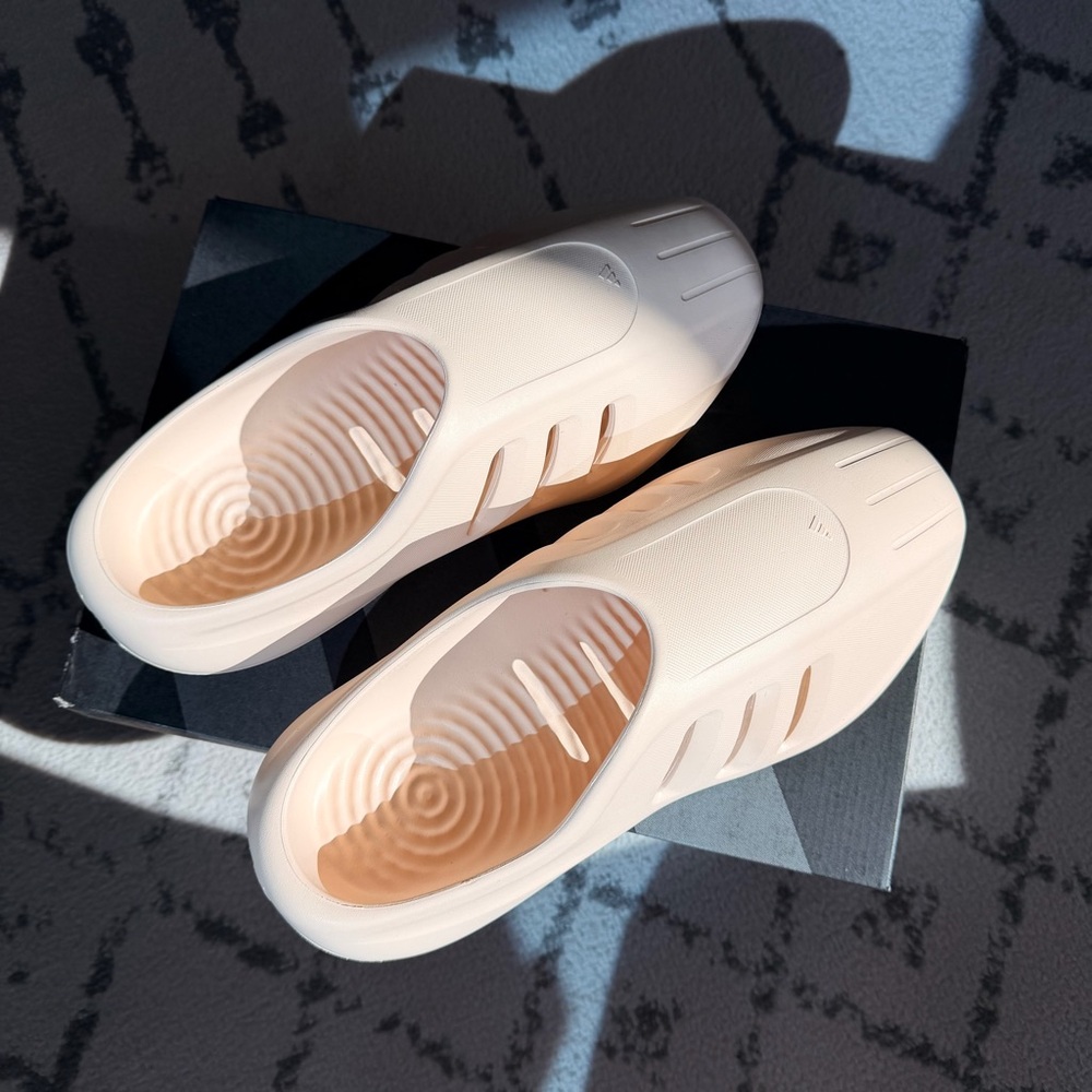 Adidas infinity mules Men’s size 10